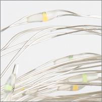 led гирлянда Uniel ULD-S0200-020/SCB/2AA Multi IP20 Dew - серебристая проволока